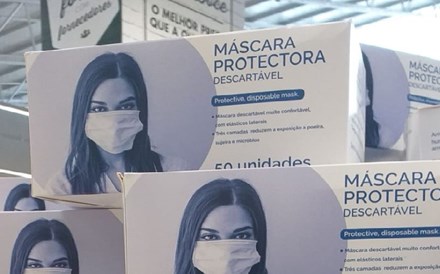 Lucro máximo de 15% na venda de máscaras, gel e álcool vai continuar em vigor 