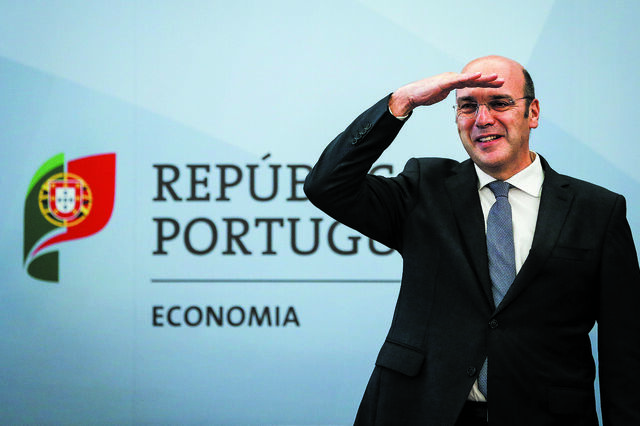Empresas mexem-se para salvar a tesouraria