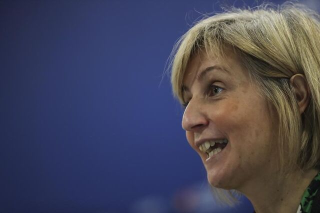 Marta Temido: Máscaras podem ser usadas 'em espaços interiores fechados e com várias pessoas'