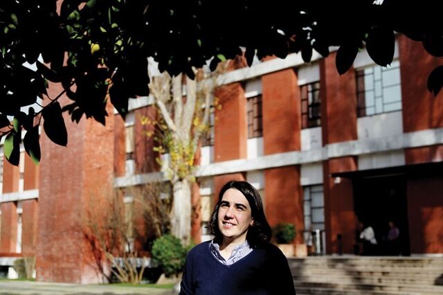 Cientista Isabel Gordo: “Este é um vírus novo, temos de direcionar todo o conhecimento para o debelar”