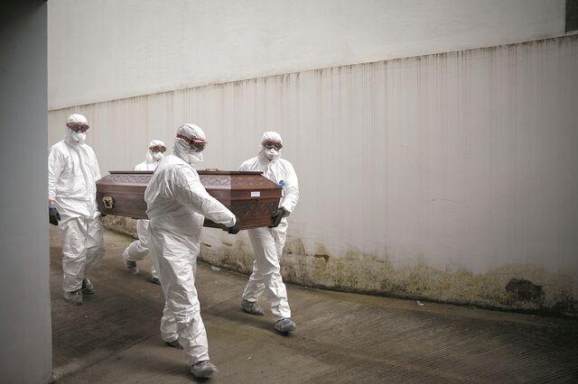 Covid-19: Mais de 45 milhões de infetados e 1,1 milhões de mortos no mundo 