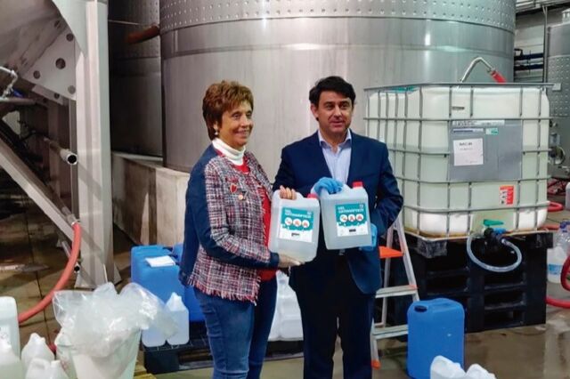 Casa Ermelinda Freitas e IPS juntos na produção de álcool gel e viseiras