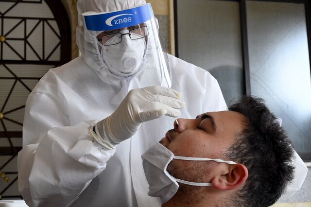 Covid-19: Vírus já ultrapassou os 380 mil mortos e de 6,4 milhões de infetados no mundo
