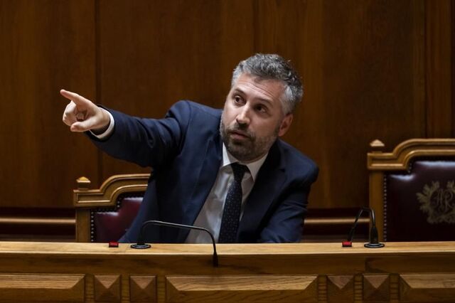 CDS recomenda 'sentido de Estado' ao ministro Pedro Nuno Santos sobre TAP