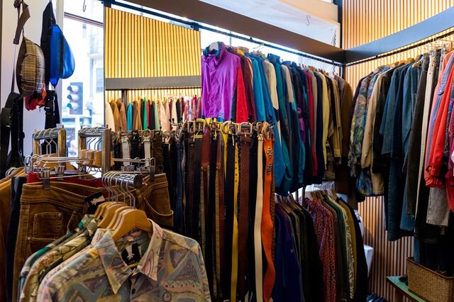 Zero: Apenas 6 em 35 marcas de roupa têm iniciativas de recolha para reciclagem 