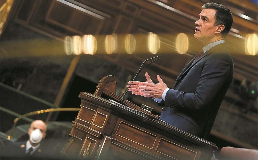 Apesar de a economia espanhola começar a reabrir, o confinamento geral é para manter, diz Pedro Sánchez