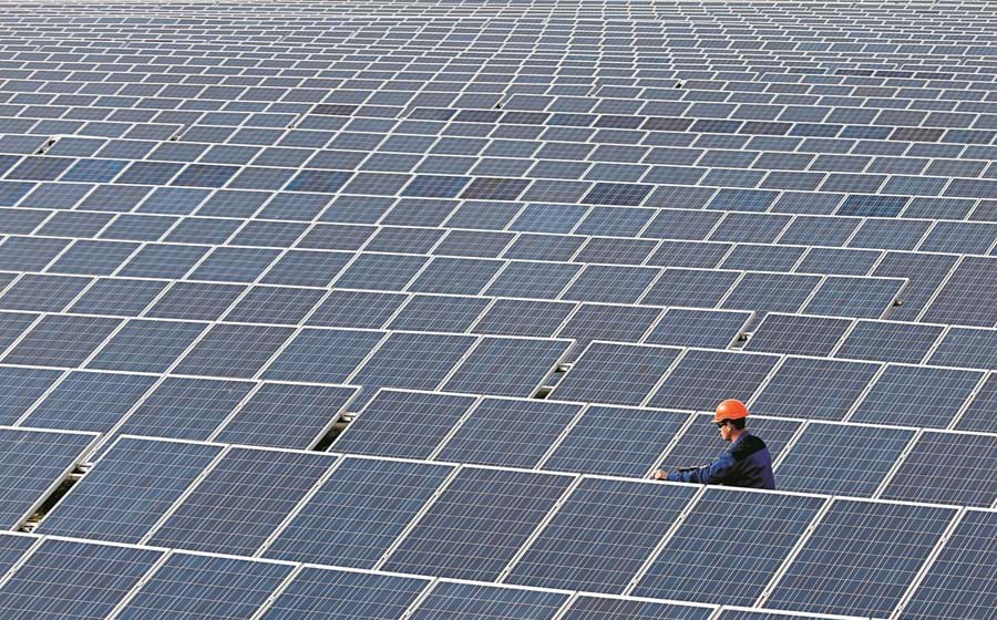 A energia solar faz parte das apostas de Portugal para a descarbonização da economia.