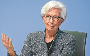 Lagarde tem presente no sapatinho para mercados