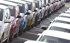 Vendas automóveis com crescimento de 1,2% até abril 