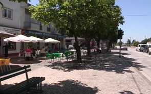 Casas de bifanas em Vendas Novas ganham esplanadas em ruas cortadas ao trânsito