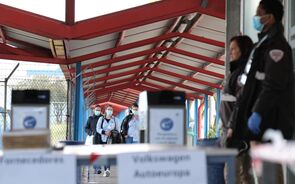 Trabalhadores da Autoeuropa regressam ao trabalho com limitações devido à pandemia