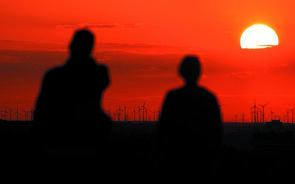 paisagem pôr do sol pessoas ambiente energia eolica parque eolico vento