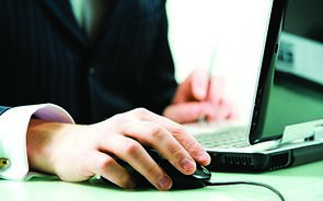 teletrabalho trabalho remoto à distância em casa computador