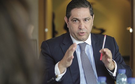 Mário Ferreira vende 150 mil ações e quer sair do capital da Cofina