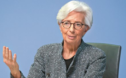 Lagarde tem presente no sapatinho para mercados