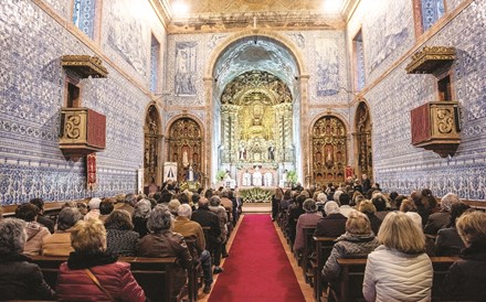 Igreja suspende missas a partir de sábado