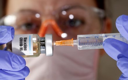 Resultados das vacinas contra a covid-19 chegam nas próximas semanas
