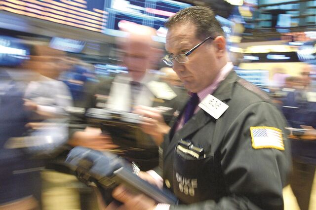 Sessão volátil em Wall Street termina positiva mas semana foi de queda