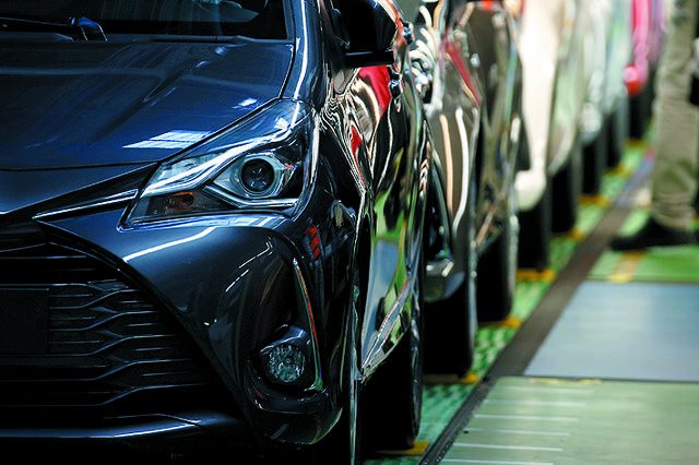 Cinco maiores mercados da Europa venderam menos 800 mil carros em abril
