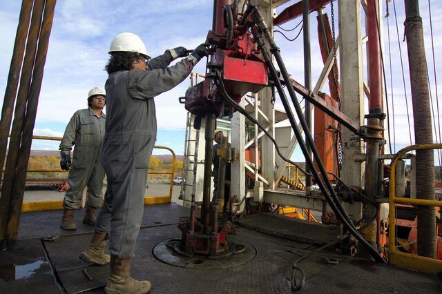 Petróleo corrige de escalada de segunda-feira. Mas tendência continua a ser ascendente