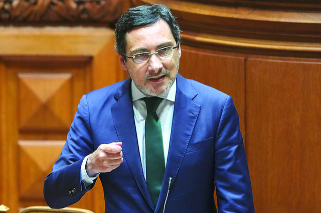 Governo fez queixa ao BdP de bancos que não deram dados sobre amnistias fiscais