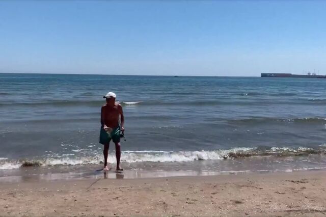 Praias com entrada e saída e circulação pedonal pela direita para evitar contágio em Espanha