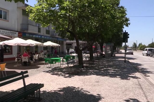 Casas de bifanas em Vendas Novas ganham esplanadas em ruas cortadas ao trânsito