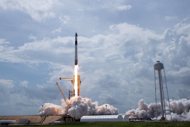 Primeiros turistas da SpaceX já iniciaram 'cruzeiro espacial'