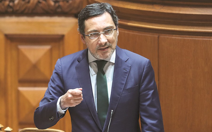 António Mendonça Mendes optou por estender por mais  três meses o benefício fiscal por doações às EPE.