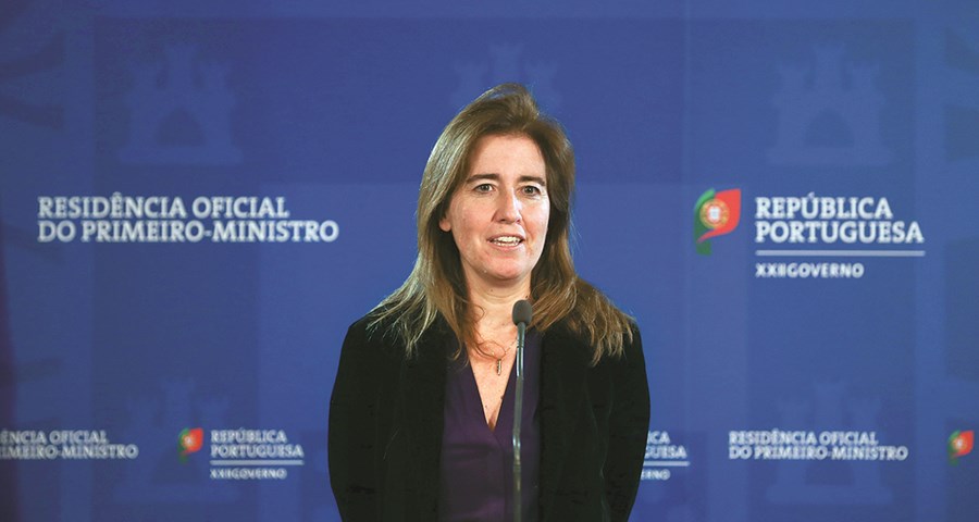 O Ministério do Trabalho, liderado por Ana Mendes Godinho, alterou a lei para permitir que as empresas possam medir a febre aos seus trabalhadores.