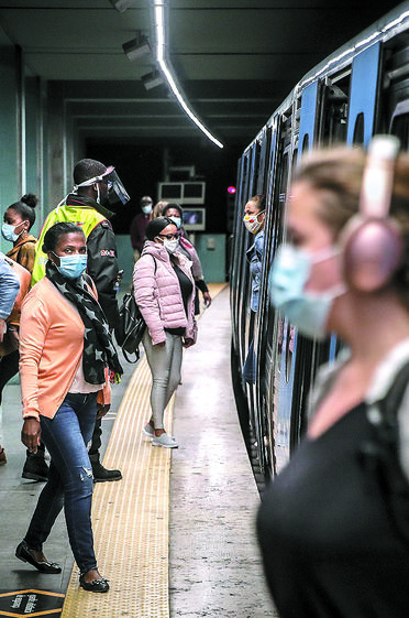 reabertura economia transportes metro covid virus mascaras protecao