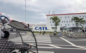 Chinesa CATL mantém plano para fábrica de baterias para automóveis elétricos nos EUA