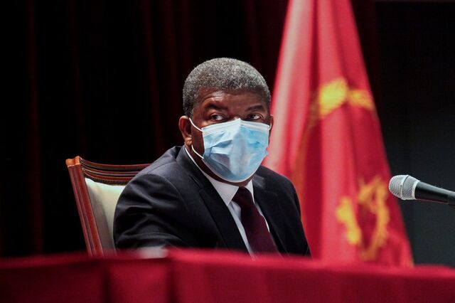 Angola suspende regalias para políticos a admissões na função pública em 2021