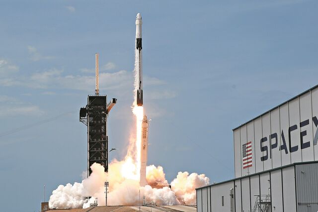 Europa sonda SpaceX de Elon Musk para colmatar bloqueio aos foguetes russos