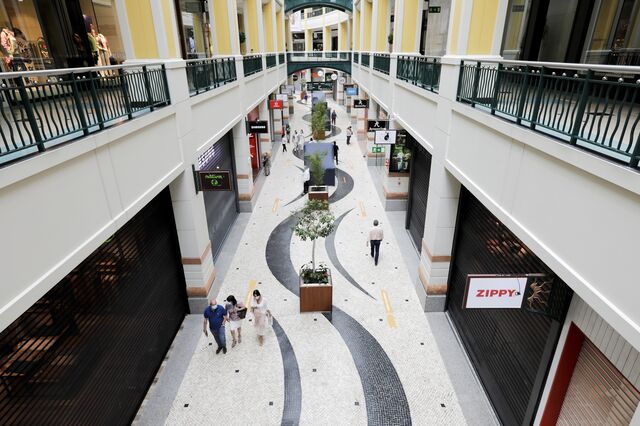 Centros comerciais variam entre o perdão total e o pagamento diferido das rendas