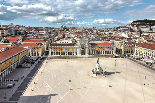 El País reconhece incorreção depois de queixa do MNE português