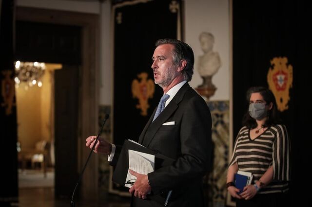 Iniciativa Liberal acusa Governo de só estar à espera “dos dinheiros de Bruxelas” 