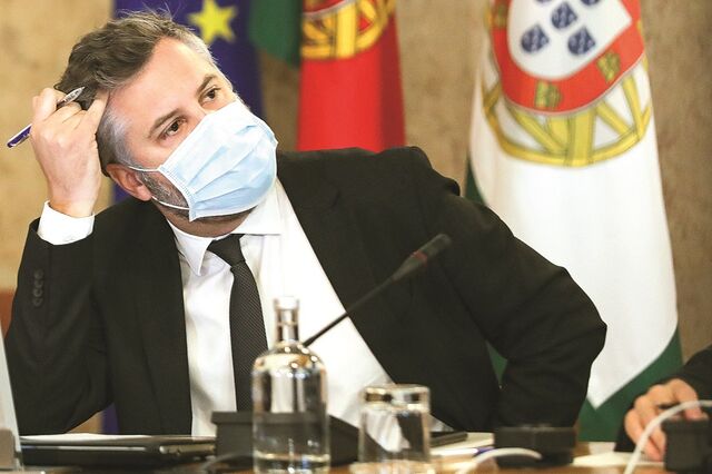 “A TAP já está a ser reestruturada neste momento”