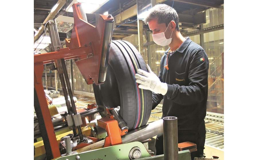 A fábrica de Lousado mantém suspensa a laboração ao fim de semana.