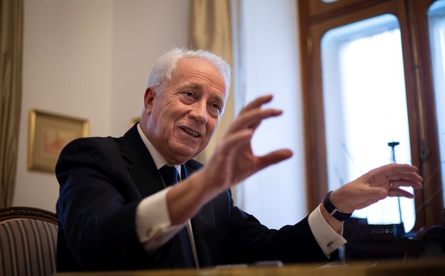 Carlos Costa