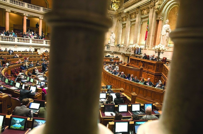 assembleia da república AR parlamento