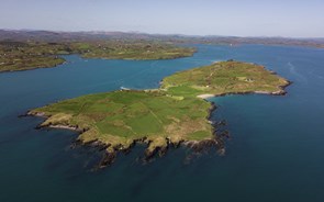 Ilha privada na Irlanda vendida por 5,5 milhões de euros