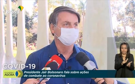 Covid-19: Brasil chega às 70 mil mortes e ultrapassa 1,8 milhões de infetados 