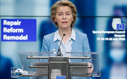 Von der Leyen admite cortes no orçamento 'difíceis de engolir'