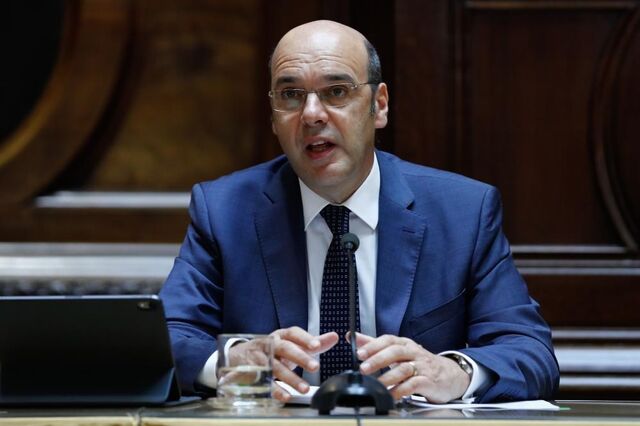 Governo vai alargar o lay-off mais favorável aos empregadores