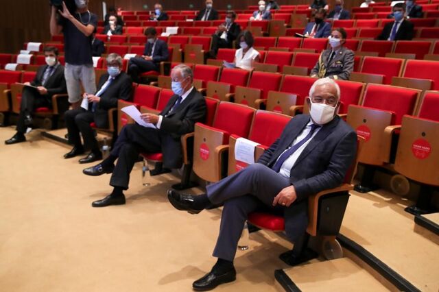 IL lamenta fim das reuniões no Infarmed e alerta que situação 'ainda não está controlada'