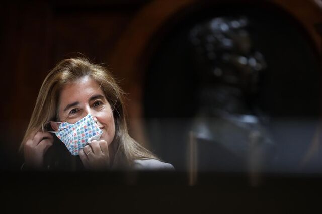 Estado gastou 992 milhões de euros com novos apoios a famílias e empresas