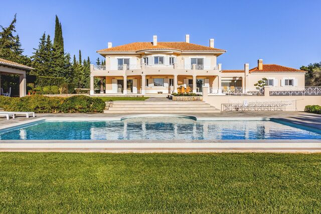 Imobiliário de luxo no Algarve atrai compradores portugueses e mais novos