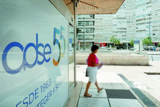 Apenas 3.600 ex-precários do Estado aderiram à ADSE