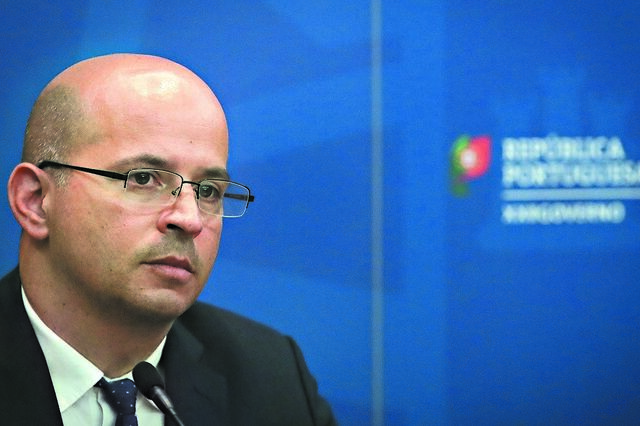Bruxelas propõe empréstimo de 5,9 mil milhões para apoiar emprego em Portugal